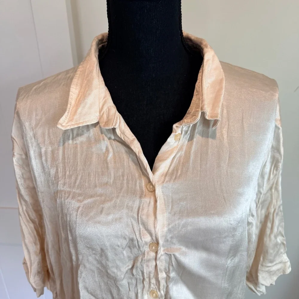 Zara Champagne Satin Finish Cropped Button Up Blouse Short Sleeve Women Large